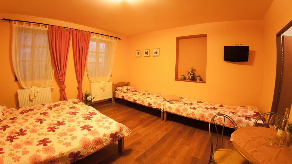 Penzion Zatisi Mikulov Chambre photo