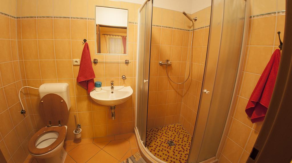 Penzion Zatisi Mikulov Chambre photo